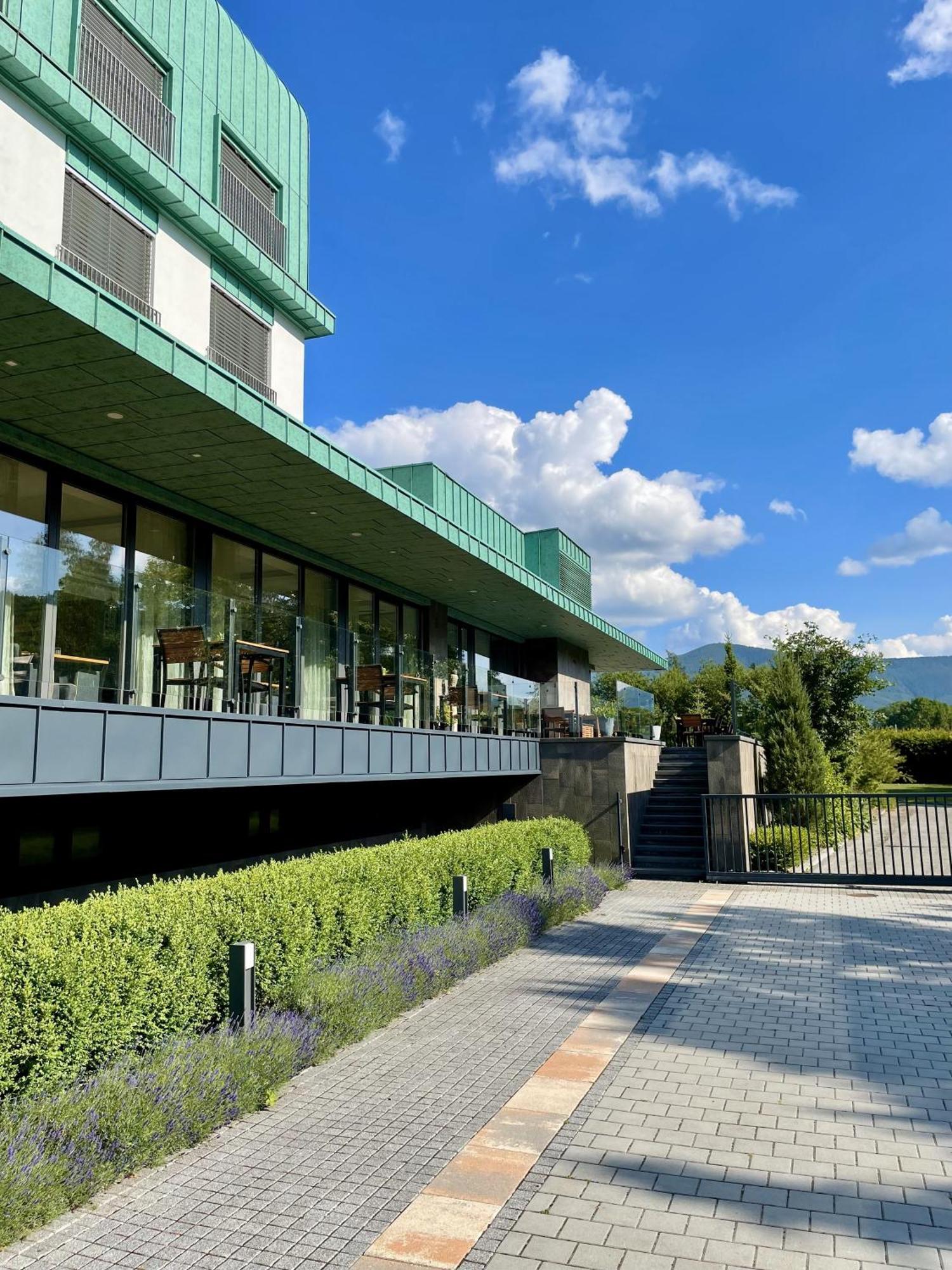 Hotel Bartoš Frenštát pod Radhoštěm Buitenkant foto
