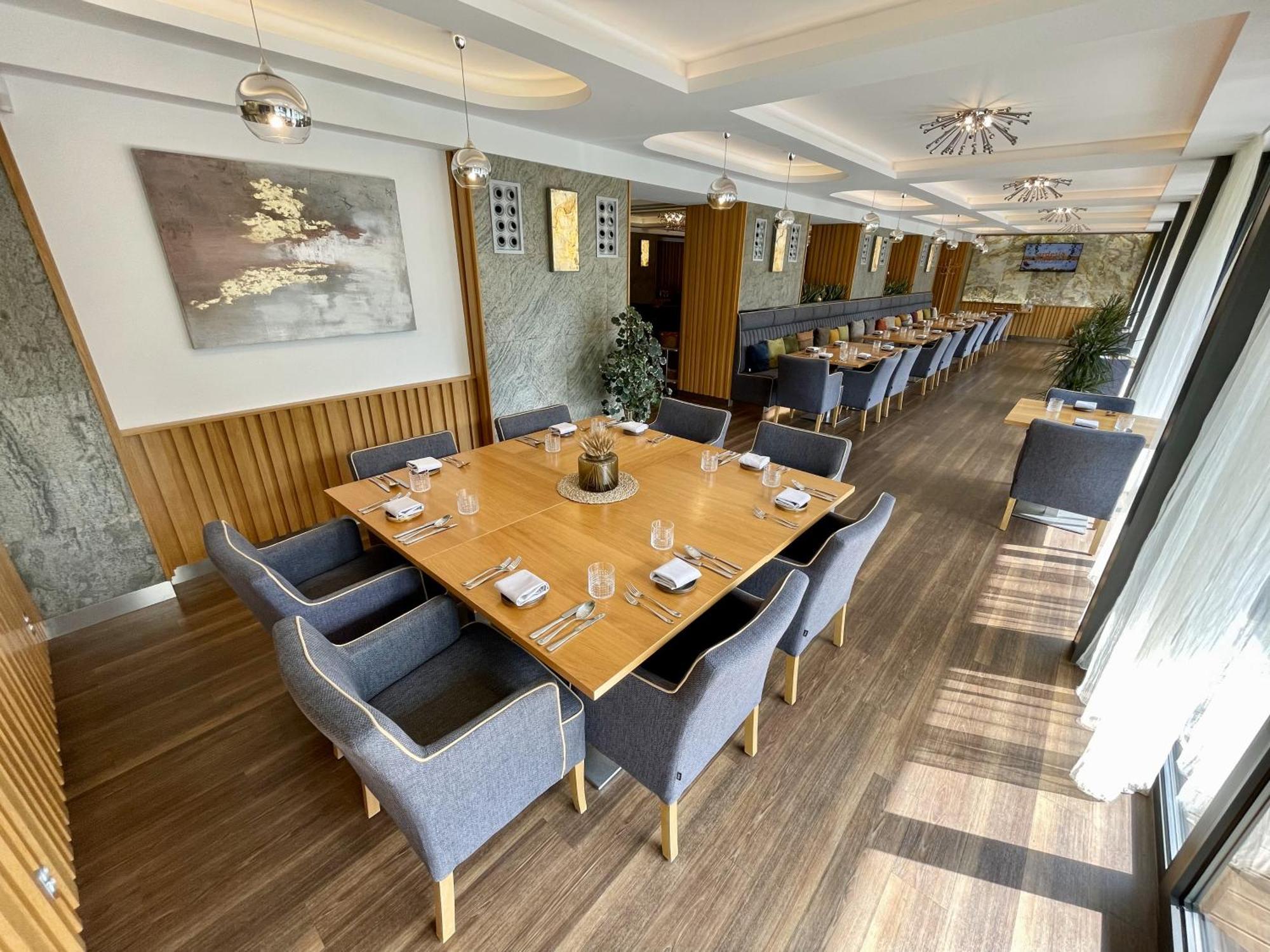 Hotel Bartoš Frenštát pod Radhoštěm Buitenkant foto